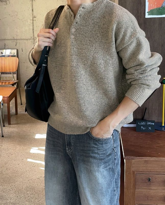 Levon Basic Henley Neck Knit