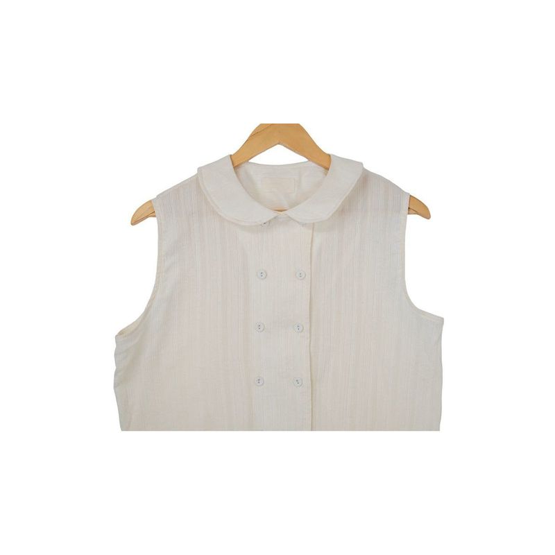 burring sleeveless blouse