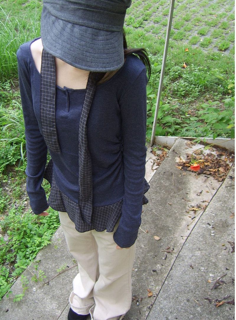 check scarf tee