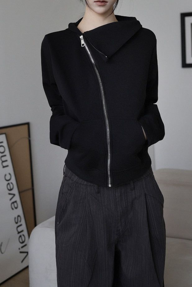 Diagonal Flow Zip-up