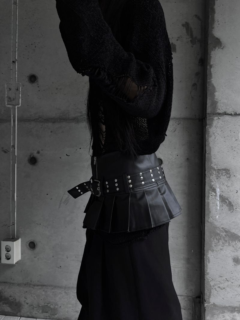chic layered pleated leather skirt