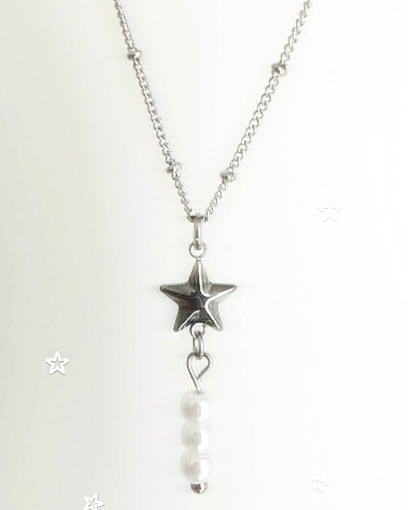 star and pearl necklace