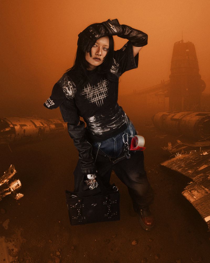 HIERARCHY STUDIOS ENE - Black Metal Plate Stud Tote Bag