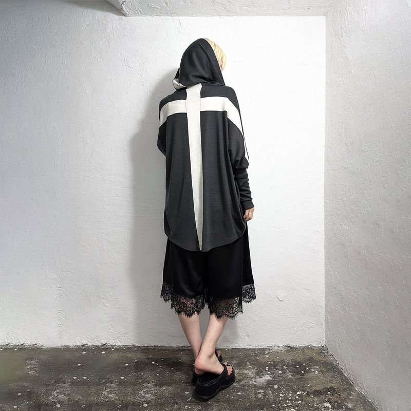 BATWING CROSS KNIT HOODIE