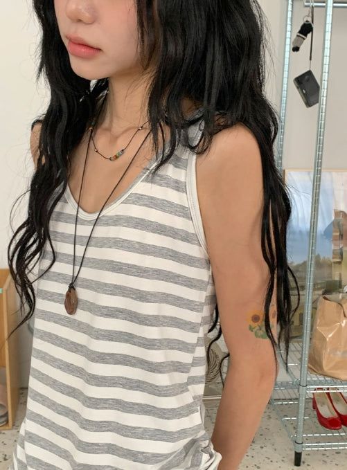 Casane Round Layered Stripe Long Sleeveless