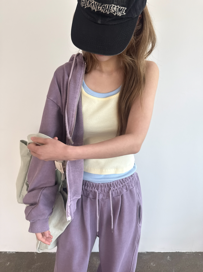  attention crop sleeveless top