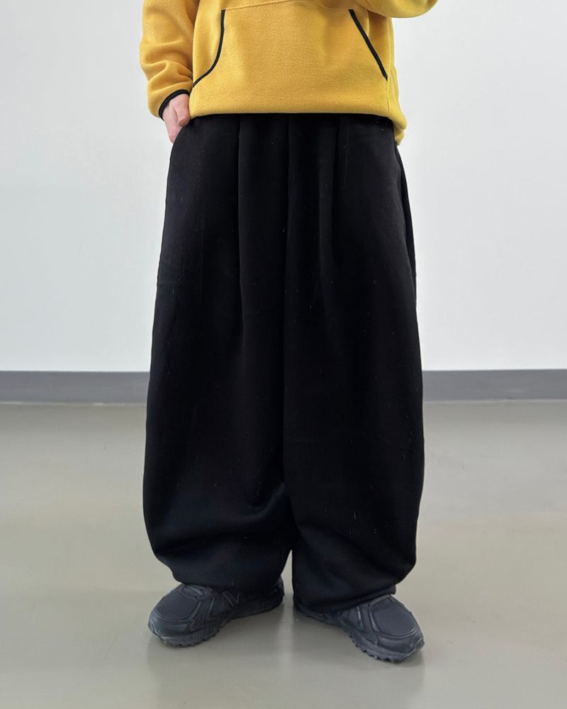 Nover Back Patch Fleece Sweat Pants