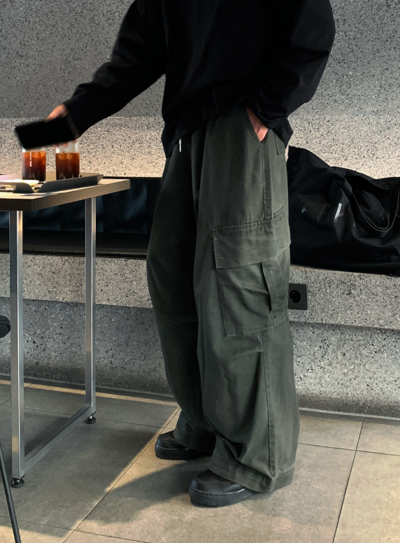 LOOKPLE（ルックプル）の「レイトデイリーストーンダイアゴナルカーゴポケットワイドパンツ（パンツ）」
