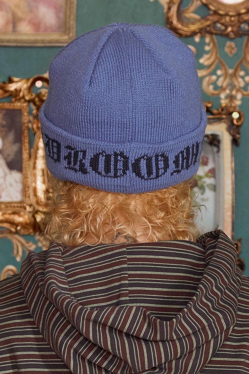 GOTHIC ROOM LOGO BEANIE / BLUE