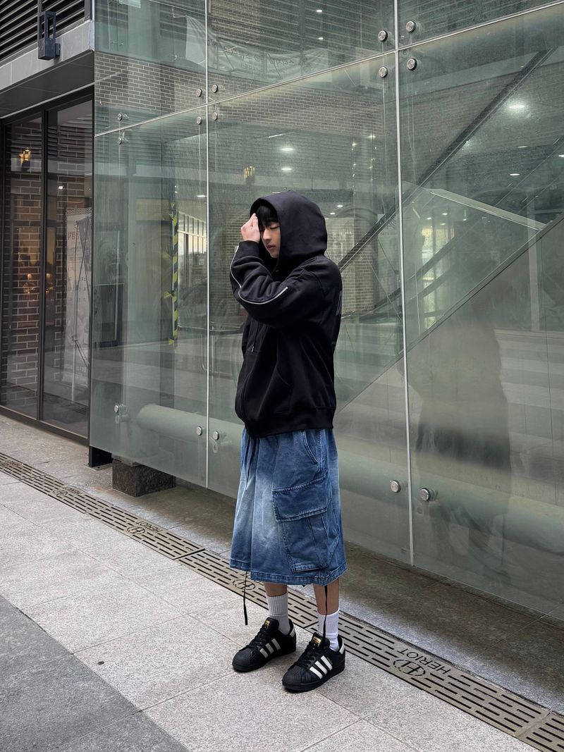 oblique cargo denim bermuda pants