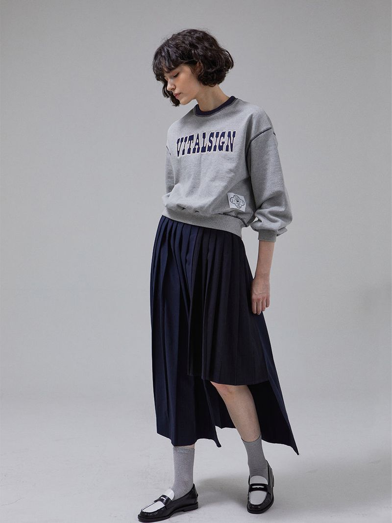 [LINE] VITAL Logo Stitched Sweatshirt