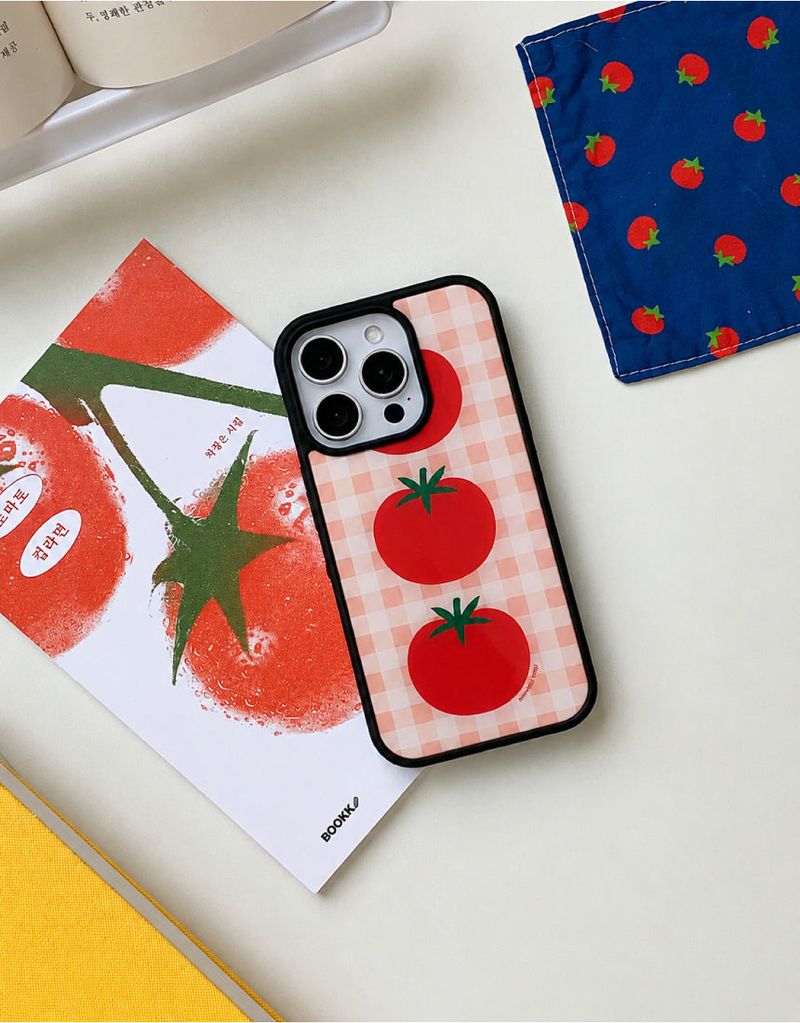 Mint Moment（ミントモーメント）の「 [MADE]トマトケチャップ ブラック エポキシ iPhoneケース（Smartphone Accessories）」