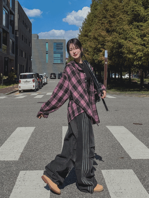 ULAN(ユレン)の「モッシュトラックラインストリングデニムパンツ(パンツ)」