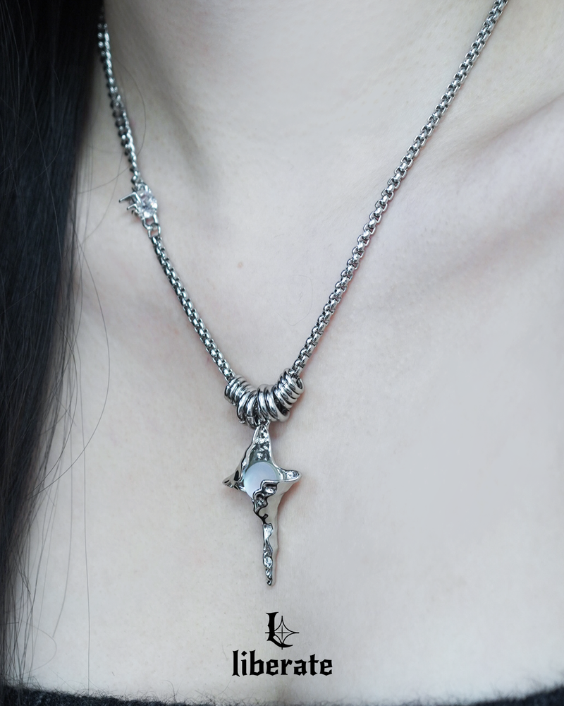 Moonstone Bold Chain Unique Necklace