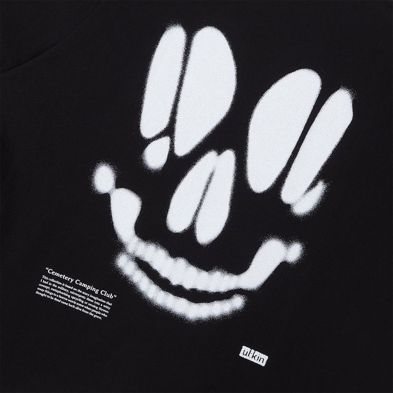 Smudging Skull Graphic T-shirt_Black