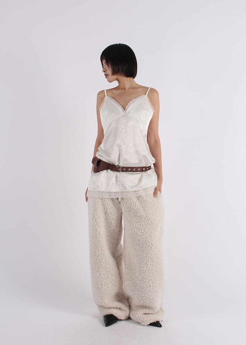 LACE SLIP SLEEVELESS TOP