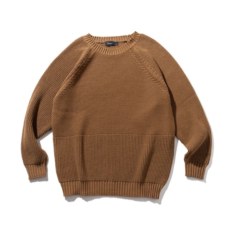 HALF INCISION OVERSIZED KNIT