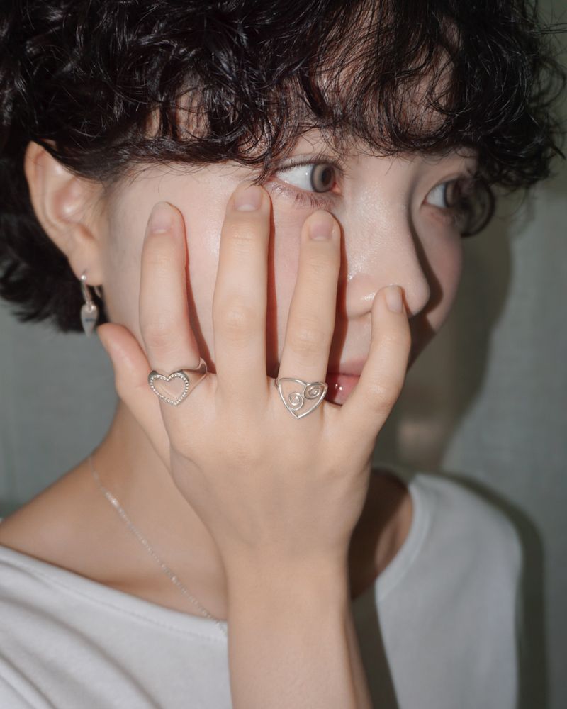 PAIR OF LOVE（ペアオブラブ）の「[925SILVER] フローラインハートダイアリーリング（アクセサリー）」