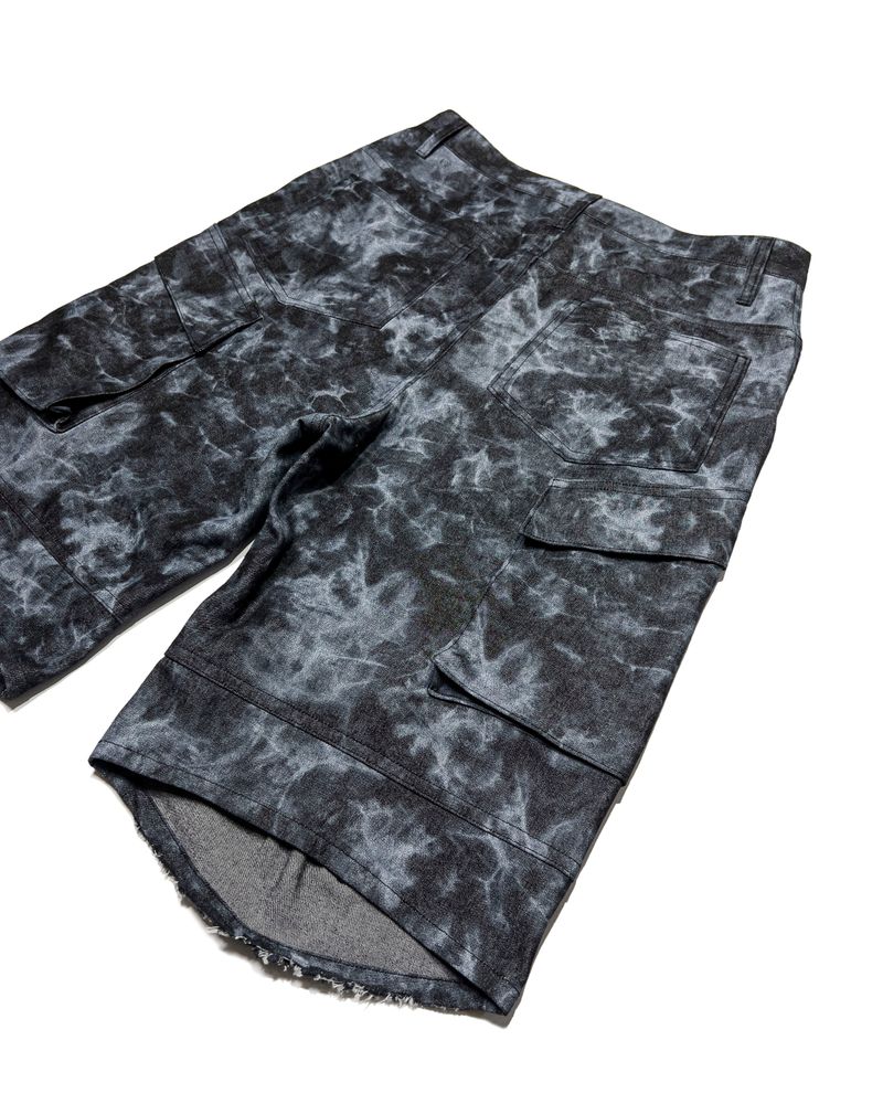 DISTRESSED WAVE SHORT DENIM CARGO PANT