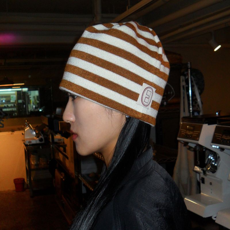 Striped knit beanie / Camel