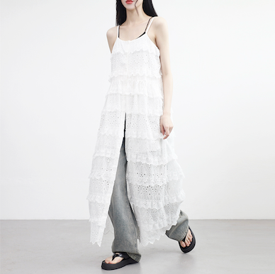 Bullet lace punching long dress