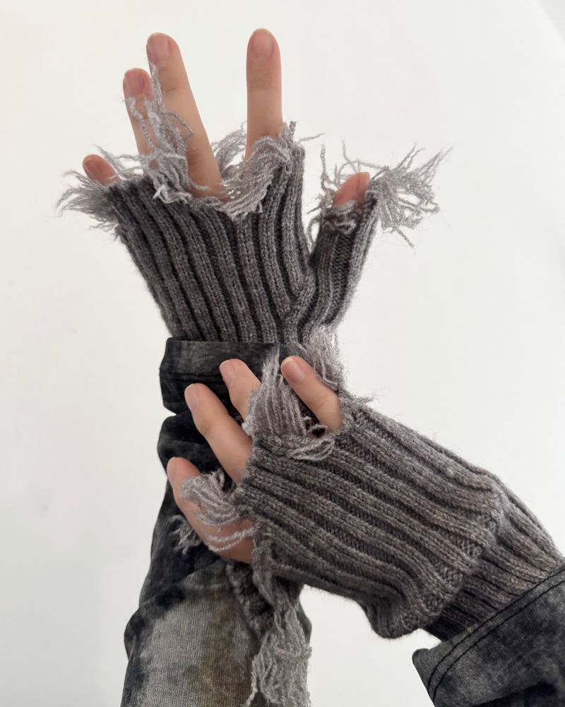 fungus(ファンガス)の「Worn Edge Warmer(Fashion Accessories)」