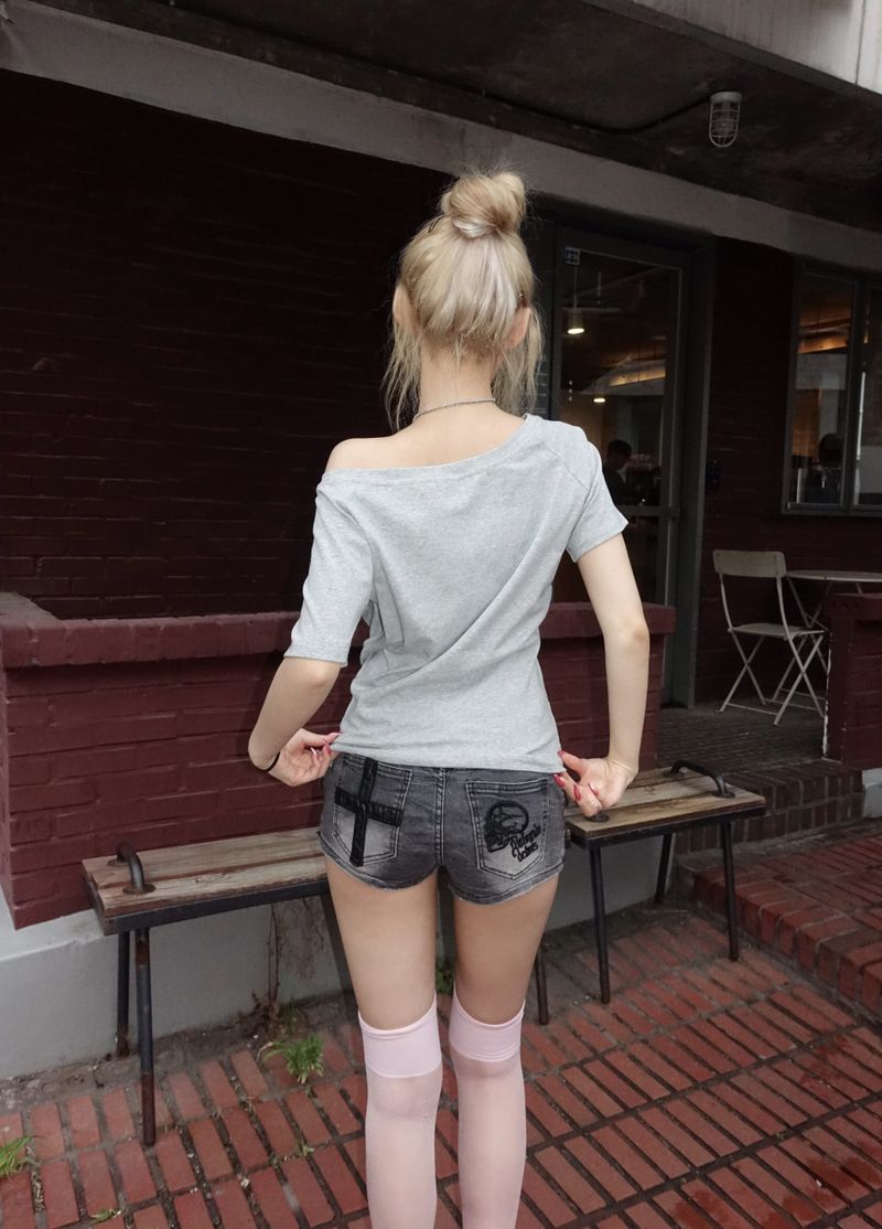 Skull Back Washed Shorts