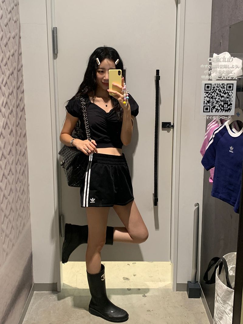 [MADE] MOBE SHIRRING CROP BLOUSE