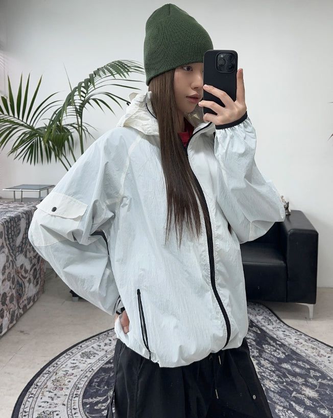 Tena Cap Hood High-Neck Wind Jacket