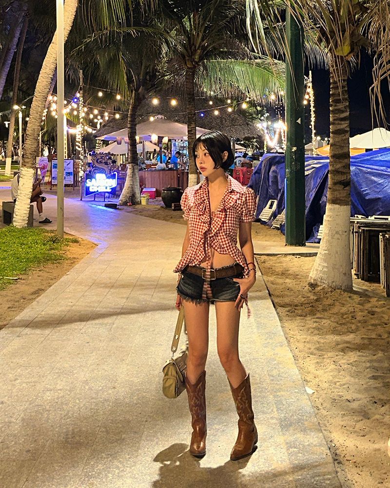 checkered frill short-sleeved shirt blouse