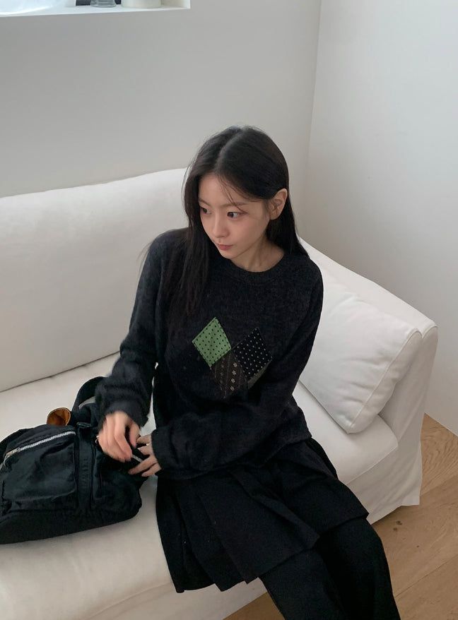 Hehen Argyle Patch Round Over Knit