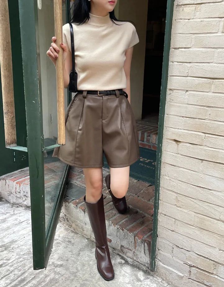 Rabl Leather Pintuck Banding Half Pants