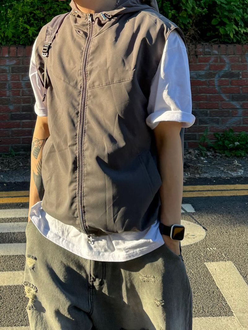 Tech poly hood vest 3C