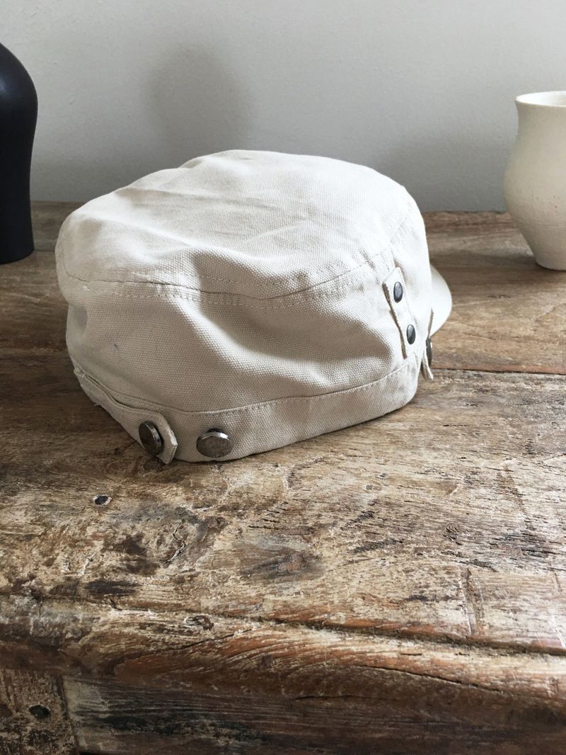 Rivet linen military cap