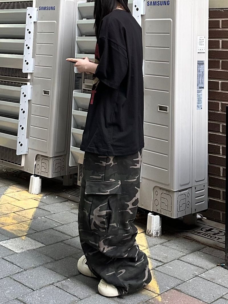 camo cargo sweatpants