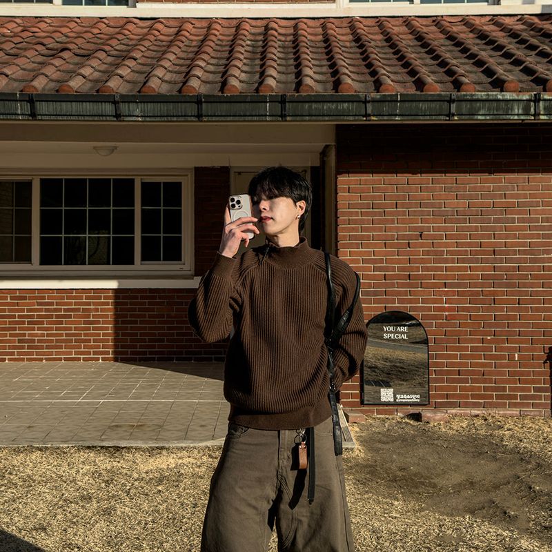 Niv Shoulder Zip-Up Regular Knit