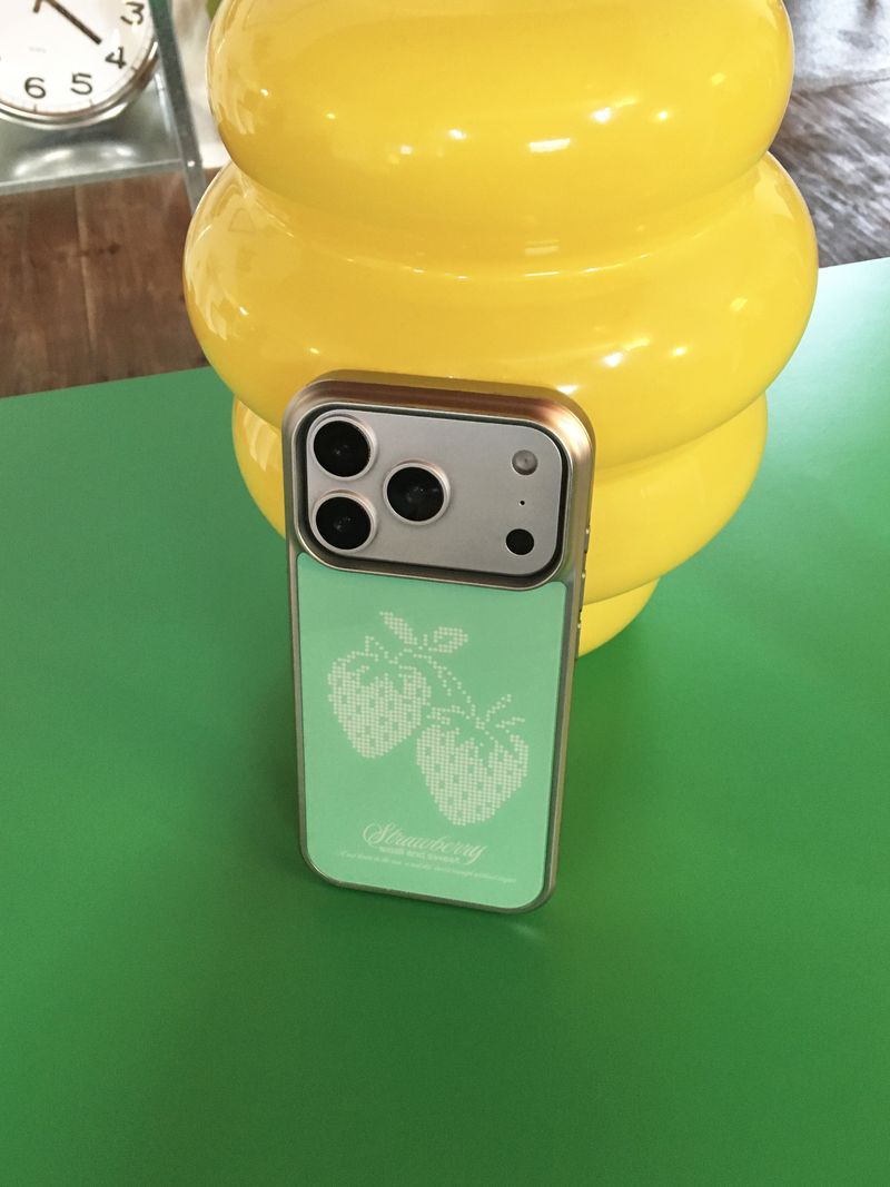 Strawberry Silver Glass Bumper Case
