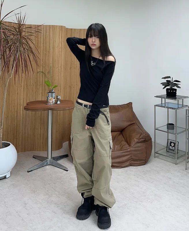 Para Off-shoulder Boat Neck Long Sleeve Tee