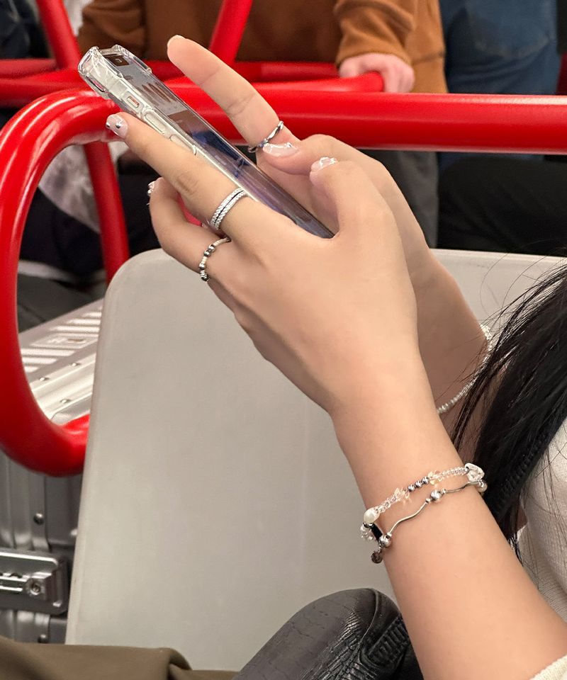 pou bracelet