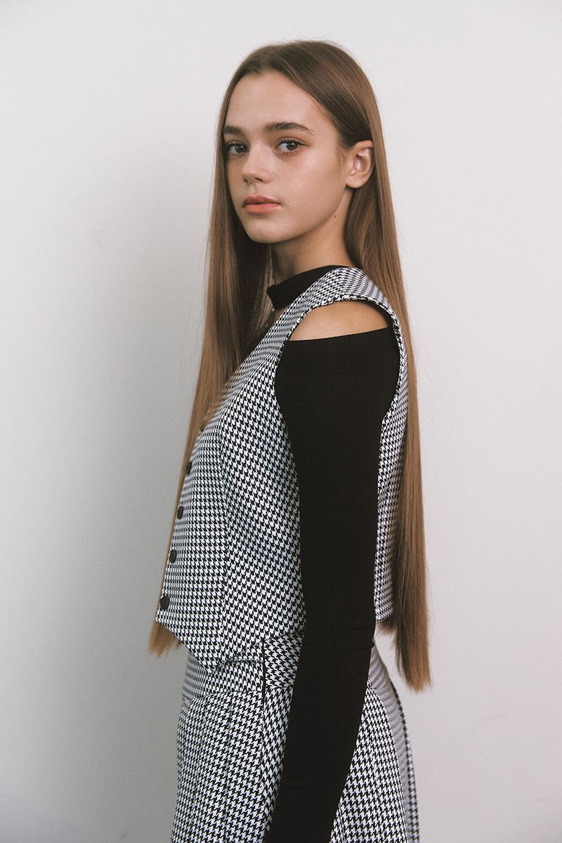 MOILLY(モイリー)の「Hound Tooth Pattern Vest(Tops)」