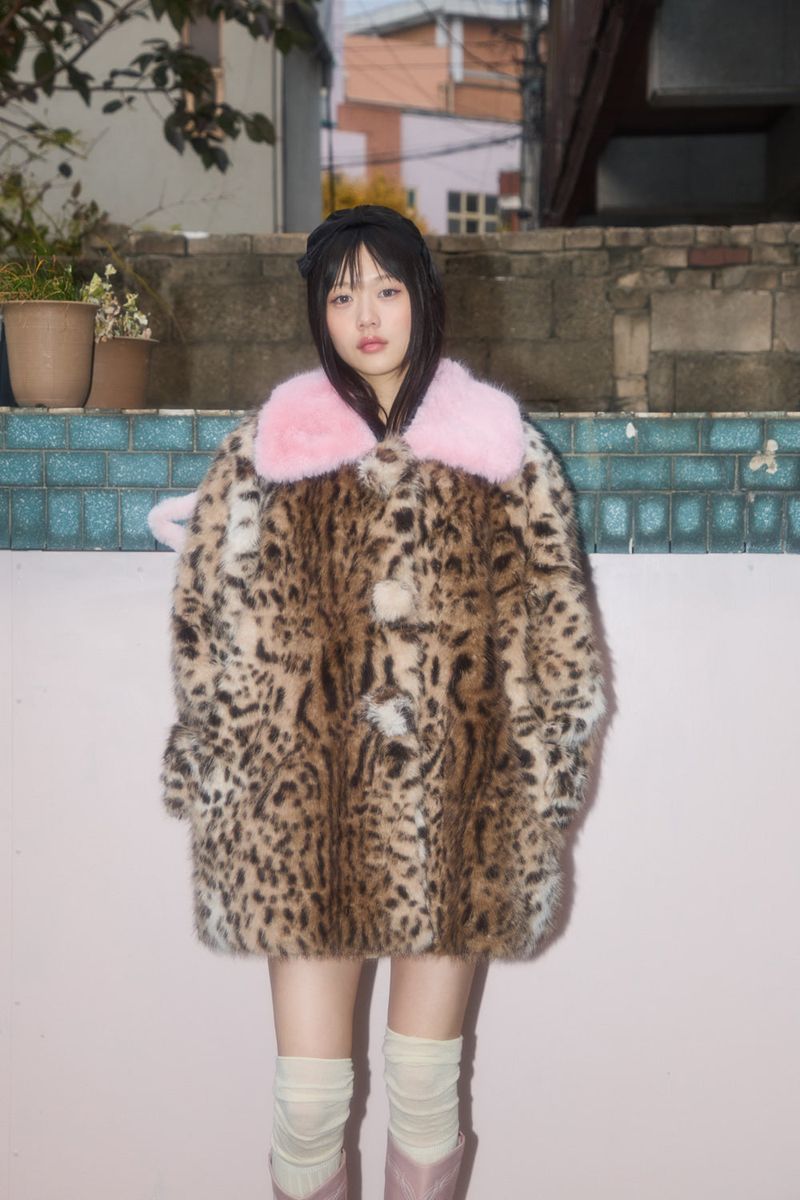 BIG COLLAR POMPOM FUR COAT (LEOPARD)