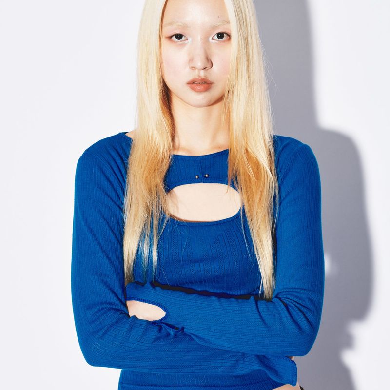 GYEOL(ギョル)の「 Cut Out Sleeve Top Blue(Tops)」