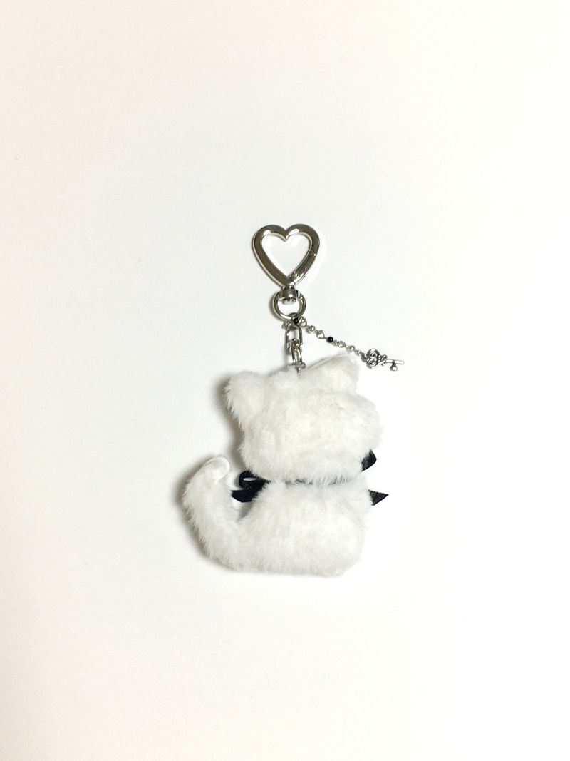 fluffy cat keyring