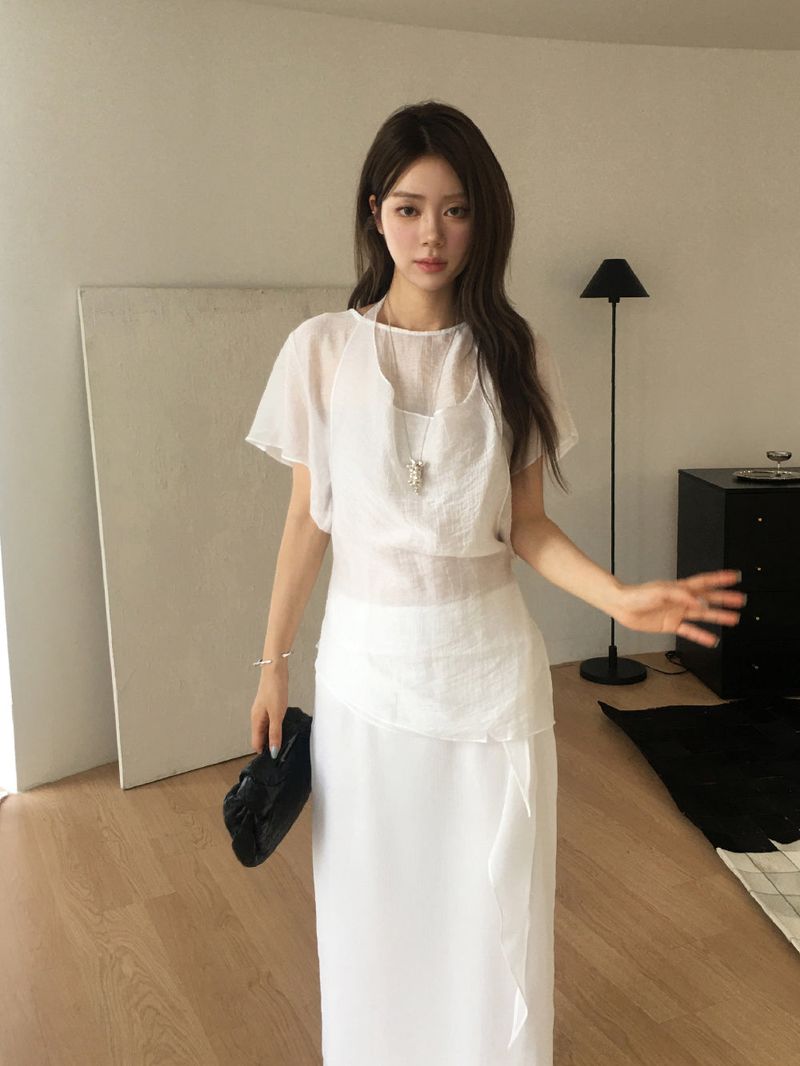 nobiyaka(ノビヤカ)の「Atelier halter blouse(Tops)」