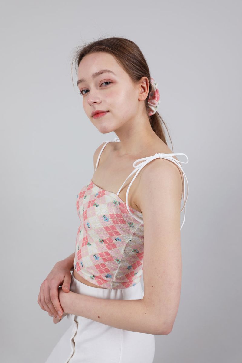 SET Highteen Sleeveless Crop Top Scrunchie Pink