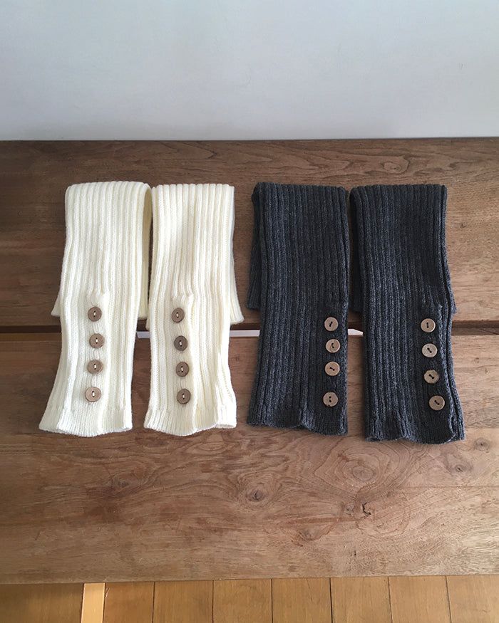 Udin Wood Button Knit Leg Warmers