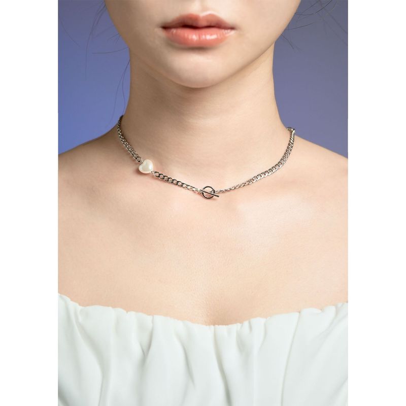 Heart Pearl Toggle Bar Choker