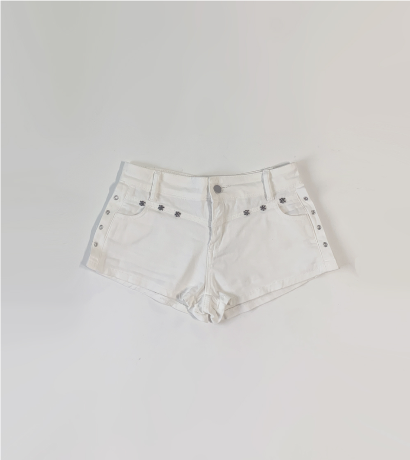 Virginia Low-Rise White Shorts