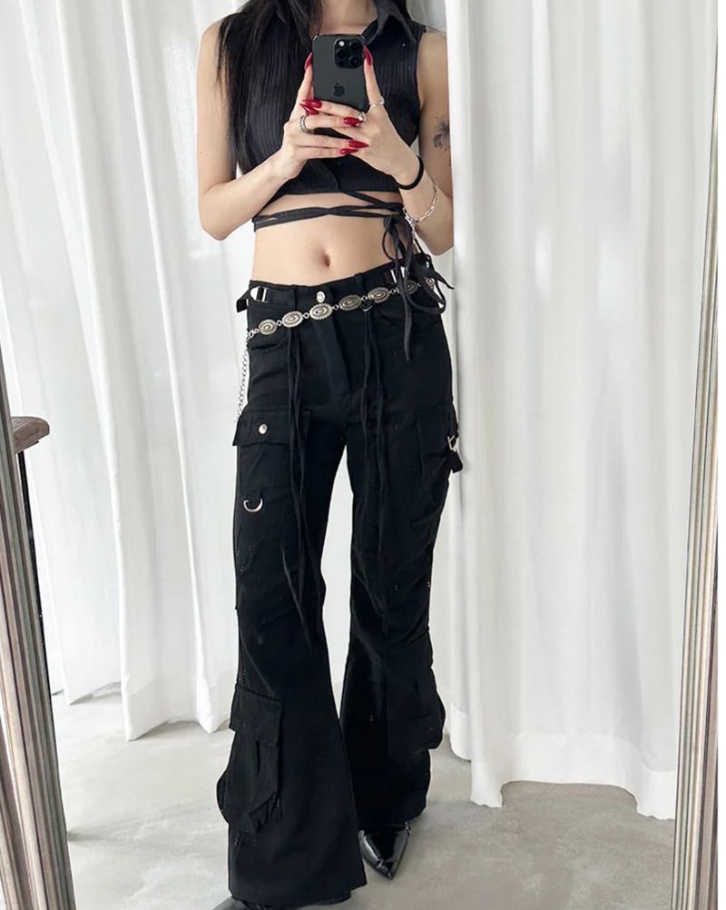 Strap pin tuck pocket pants