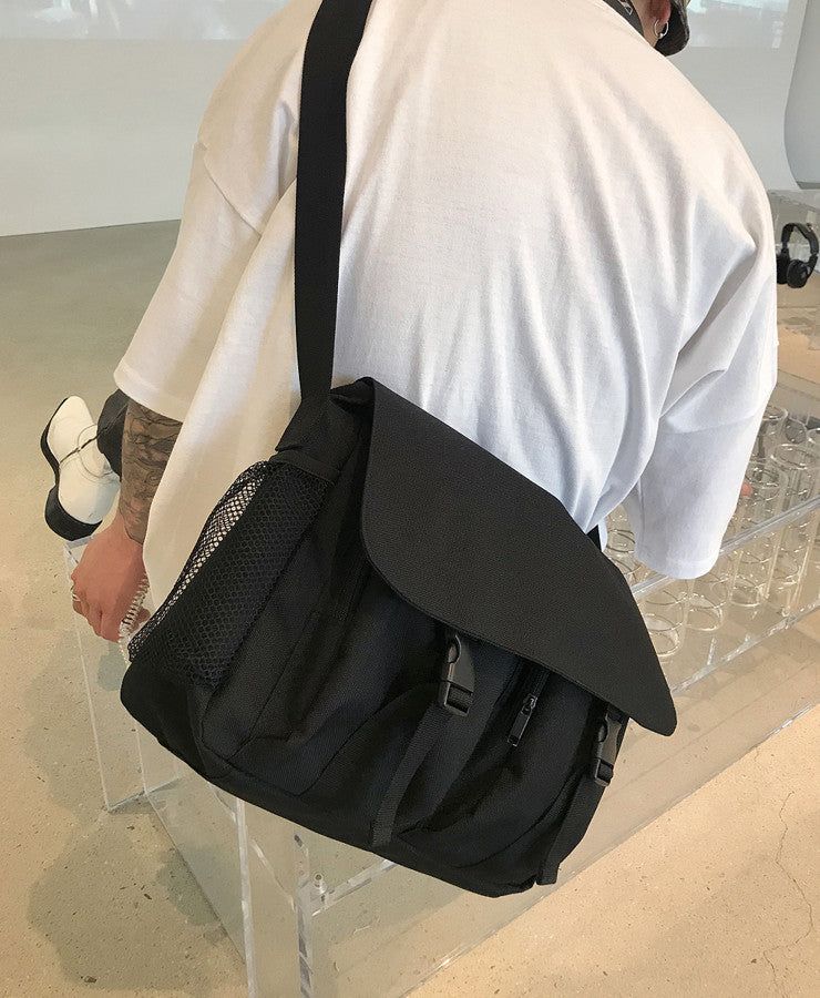 No.7939 buckle two pocket cross BAG